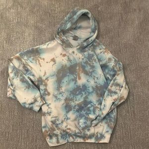oversized preppy tie dye sweatshirt